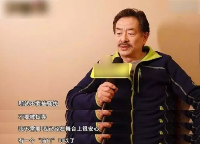 濮存昕|孝顺的濮存昕：悉心照顾病母和弟弟的遗孀，成父亲最大的骄傲