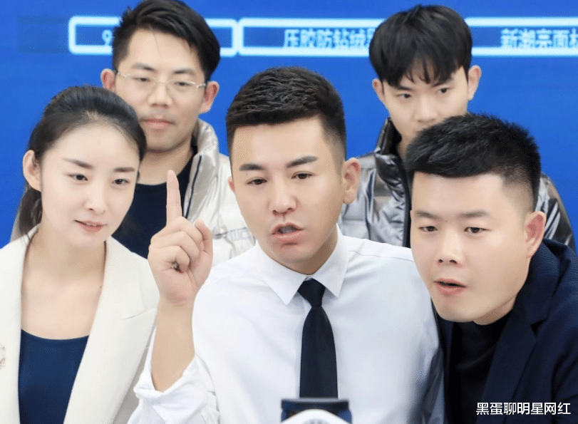 娜美|辛巴公司合伙人伽柏现身外站，为舞帝利哥豪刷百万，拒绝签约对方