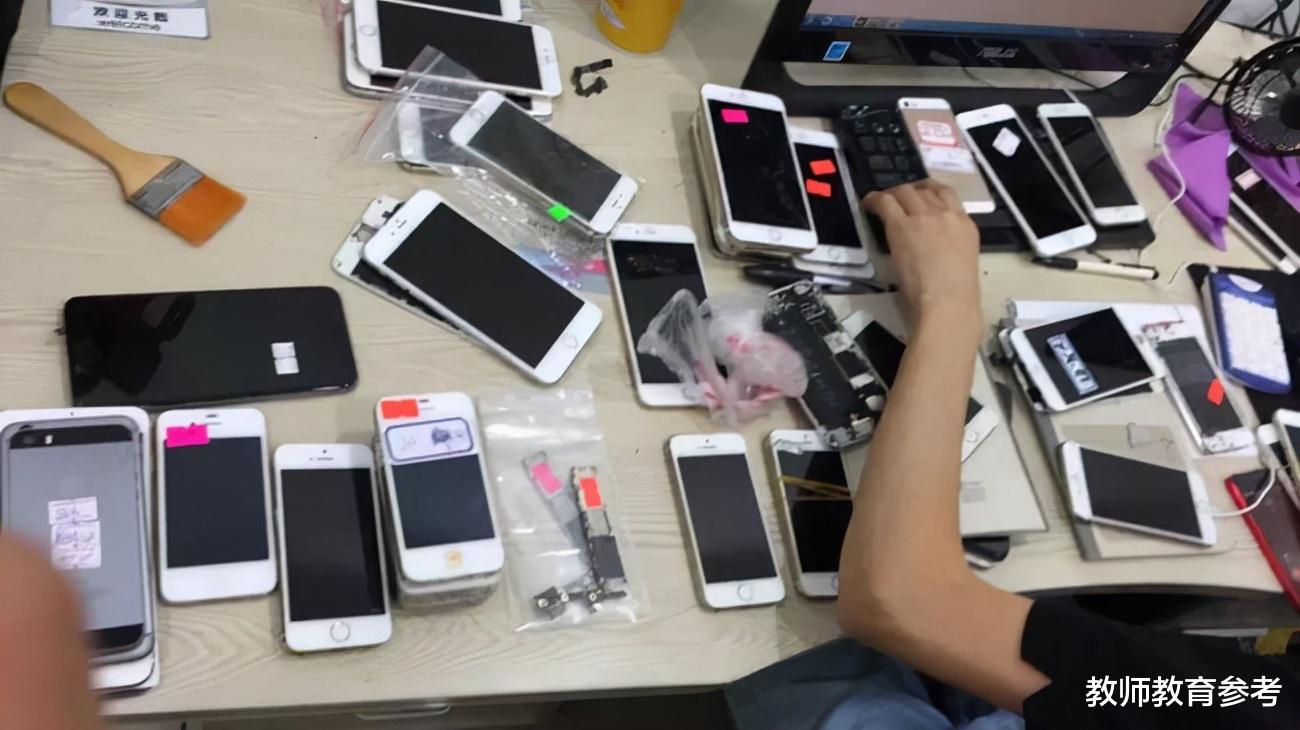 武汉 女大学生“隐私照”外泄后：明明是受害者，却被多人指责“太开放”