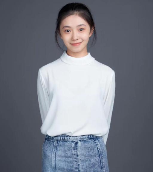 谋女郎|“谋女郎”刘浩存体重82斤，一双漫画腿让人挪不开眼，少女感十足