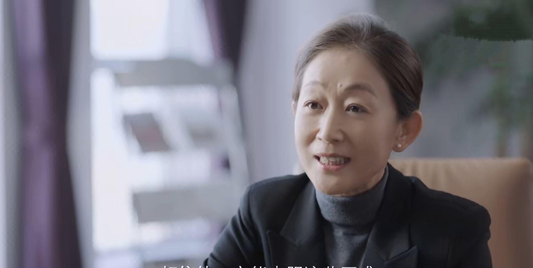 闫妮|《突围》首播热度第一，闫妮演技差评，没有对比就没有伤害