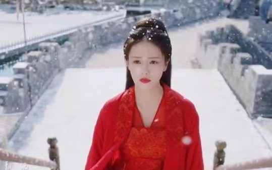 克里斯·海姆斯沃斯|高甜预警，一集入坑！难怪这部新剧能连续狂揽4次冠军