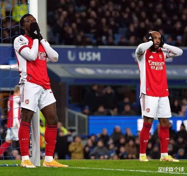 阿森纳|英超2-1!阿森纳被绝杀轰然倒下,主帅一脸懵逼,4万球迷乐开了花