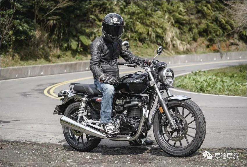 路虎极光|经典复古摩托，本田H'ness CB350试驾测评！