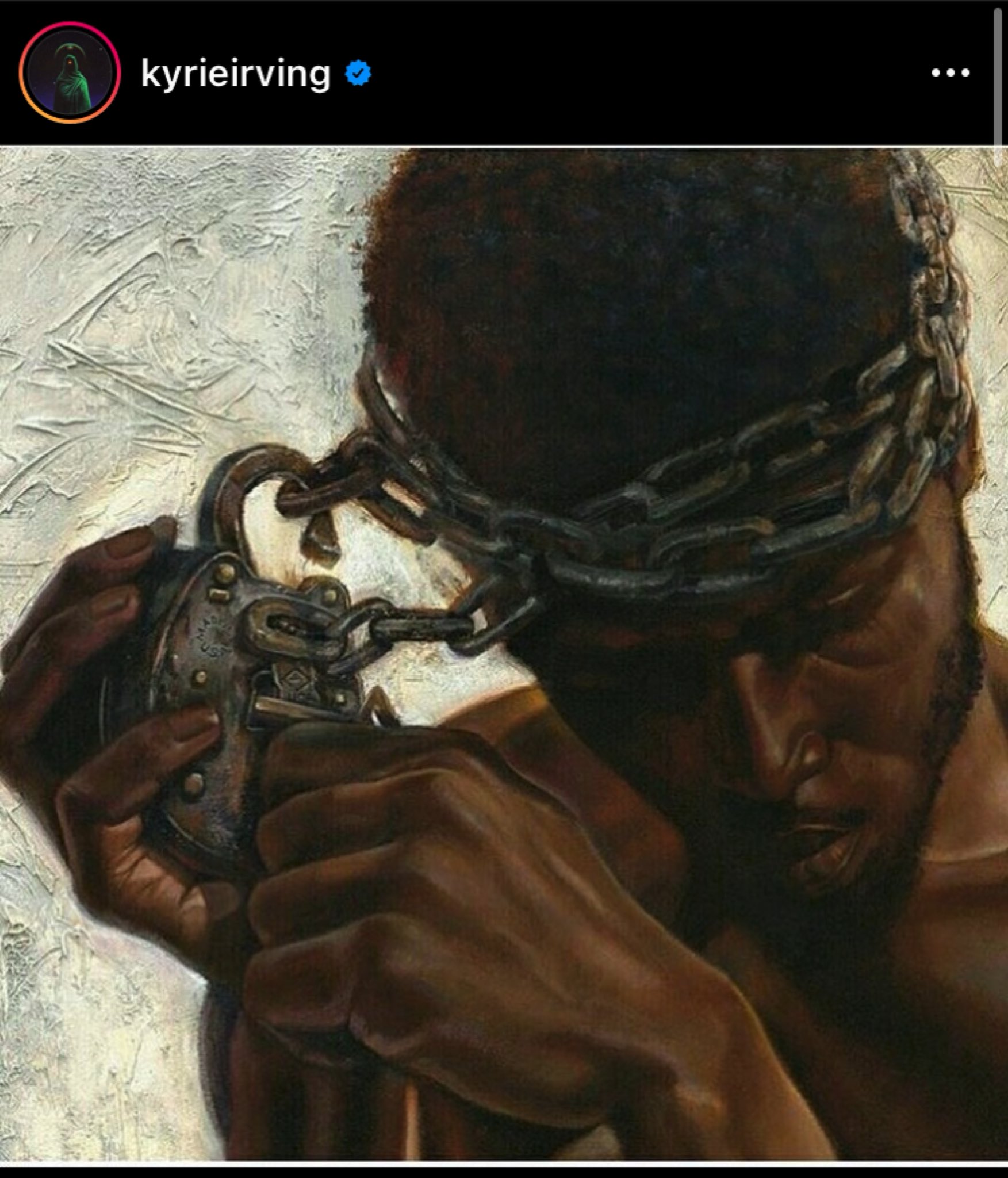 凱里·歐文|歐文終于又現(xiàn)身了！觀看大學(xué)籃球引歡呼，重申使命：我們可以領(lǐng)導(dǎo)大家