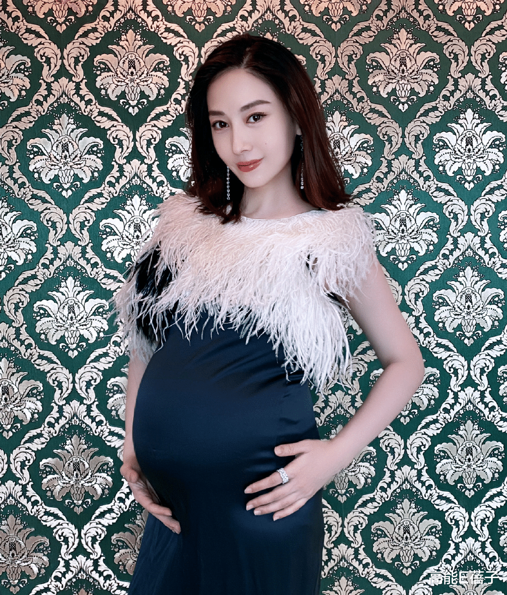 张歆艺|曾为爱事业尽毁的她，宣布要复出了