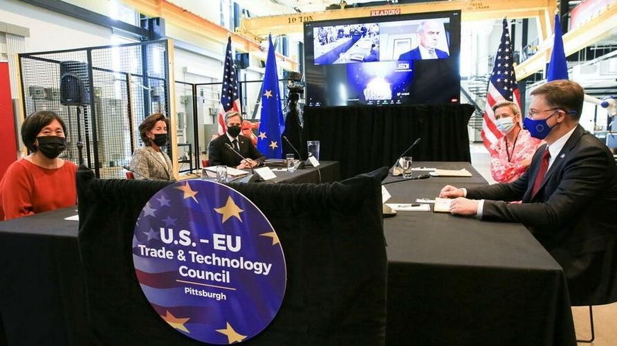 重阳节|美军核潜艇机密信息遭泄！FBI钓鱼执法，但恐怕早已无法弥补损失