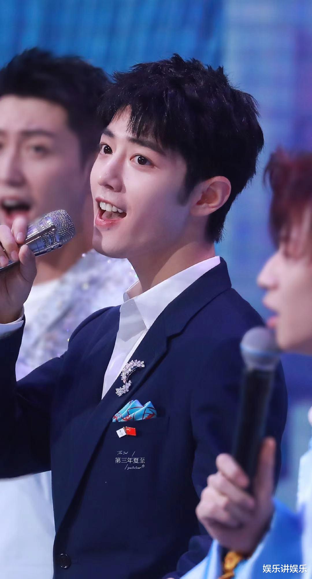 肖战|肖战唱歌一镜到底都是怼脸拍？那是因为黑粉攻击，这是棚里录制！