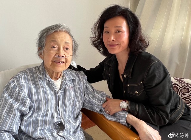 陈冲|陈冲发长文痛悼亡母，遗憾因身在美国没能陪伴妈妈最后一程