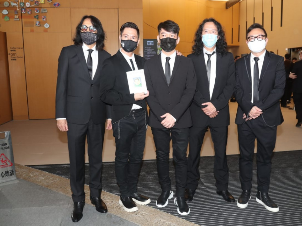 唐奕聪|唐奕聪猝逝,朱茵黄贯中十指紧扣送别,许志安郑中基等众星到场