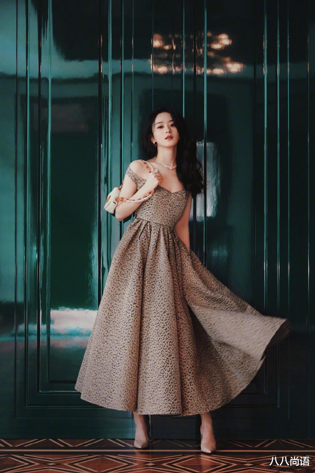 赵丽颖|赵丽颖儿子近照曝光，颖宝和儿子互动超温馨，随后送往冯绍峰住处