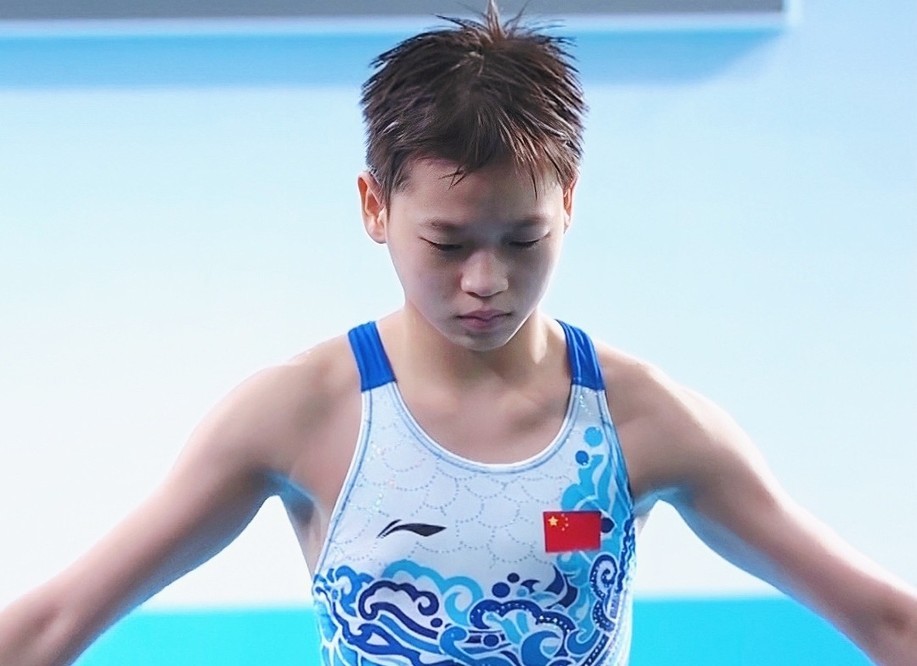 刘华体会讲体育课|稳定！全红婵2次失误遭教练责备，3个10分与陈芋汐强势进决赛