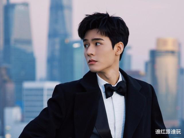 易烊千玺|媒体评选2021年度TOP4：易烊千玺、龚俊、王一博、肖战！