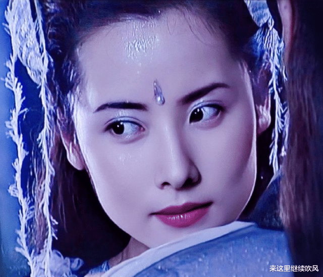 杨明娜|“最美师娘”杨明娜：曾经和吴京演情侣，如今多出演银幕“妈妈”