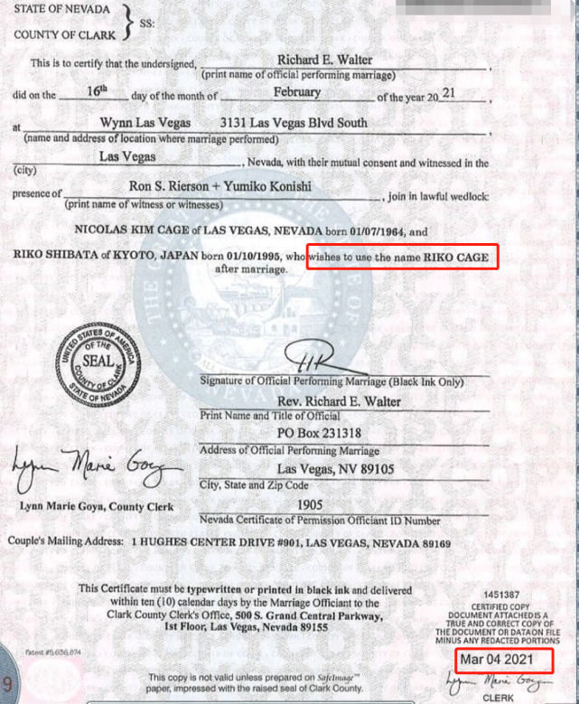 尼古拉斯·凯奇|尼古拉斯·凯奇和新婚“丑妻”乘坐马车秀恩爱，两人海边豪宅曝光