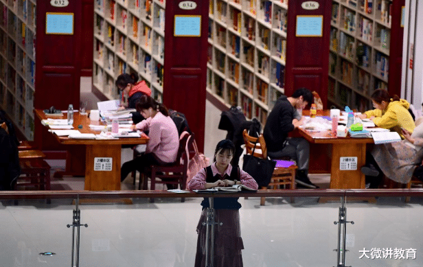 考研|考研刚结束，新一届考研大军奔向自习室抢位，过来人：后期少一半