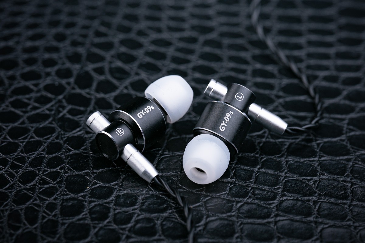 摩托罗拉|【不废话速评】百元档HIFI新选择 锐可余音GY-09s