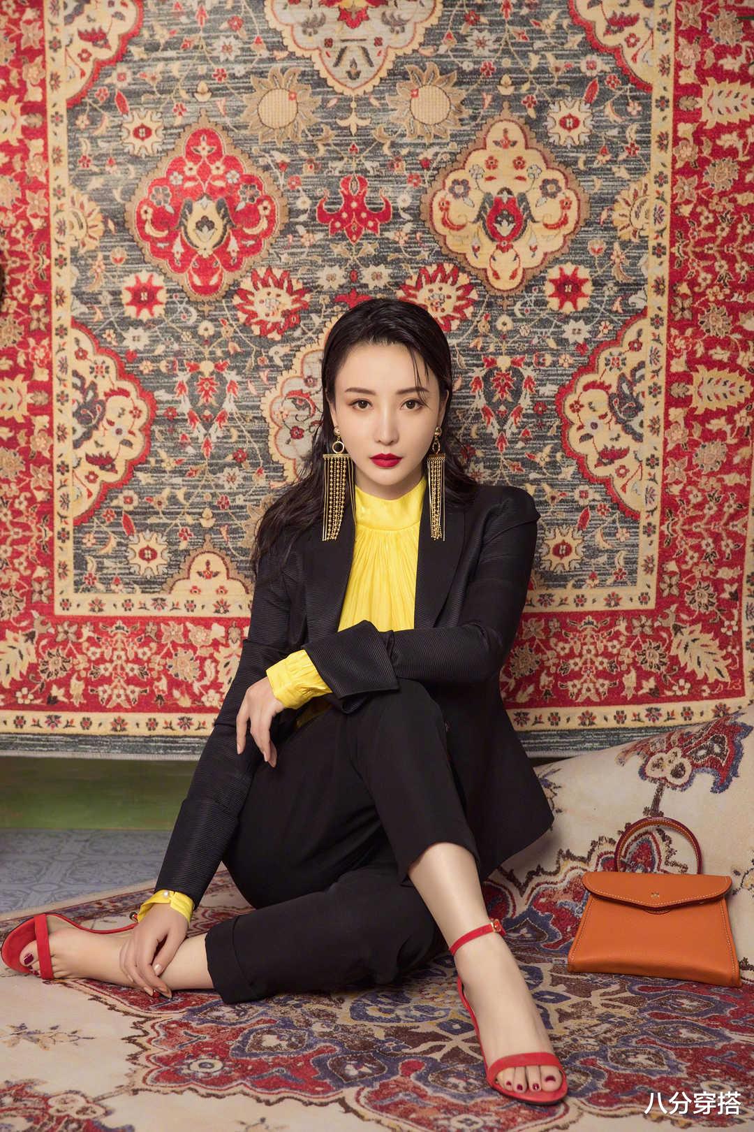 柳岩|柳岩身材好又会穿，一袭橘色连衣裙成熟精致，高挑身材真让人羡慕