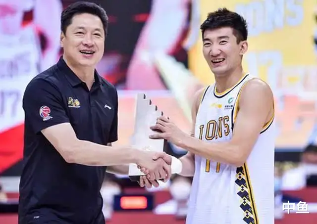 琼斯|爆！上海有意签入包括琼斯、莫泰、孙铭徽等，重新打造霸主地位