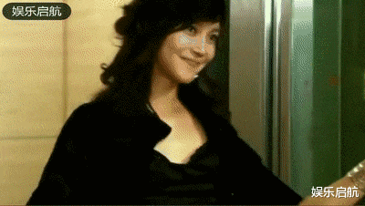 吻戏|电梯里接吻的别样体验杨幂，迪丽热巴，杨颖，金晨的吻戏都好刺激