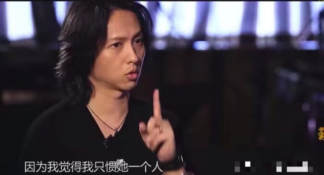 哥哥|嫂子团助阵《哥哥》，大湾区嫂子画风搞怪，遭张晋张智霖当场吐槽