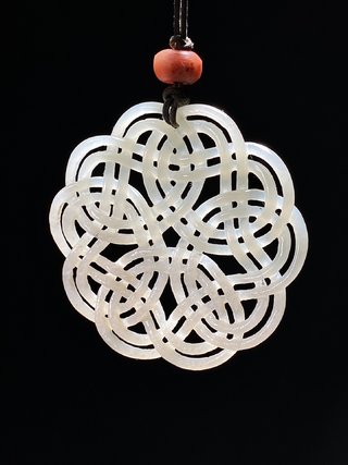 和田玉籽料|清 和田玉籽料 白玉 绞丝佩 结式佩