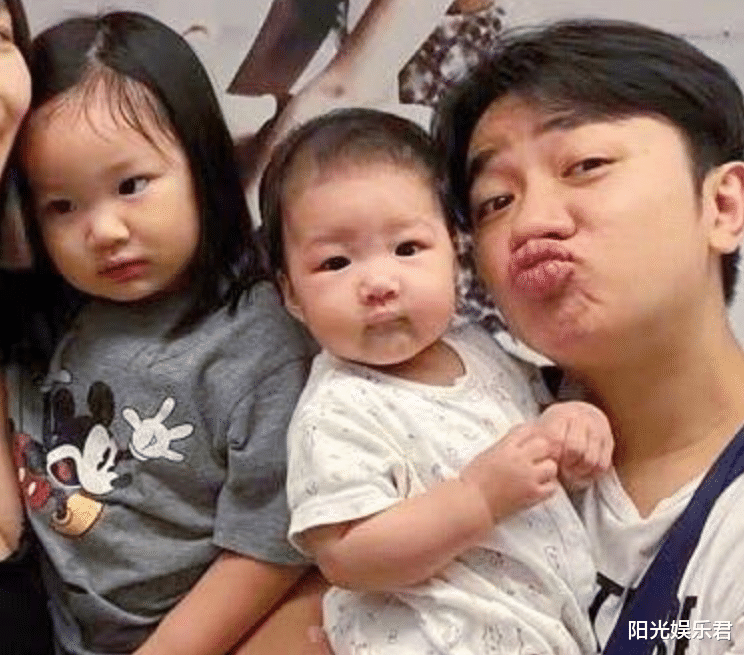 王祖蓝|王祖蓝基因有强大？两个女儿正面照曝光，五官都和爸爸一模一样
