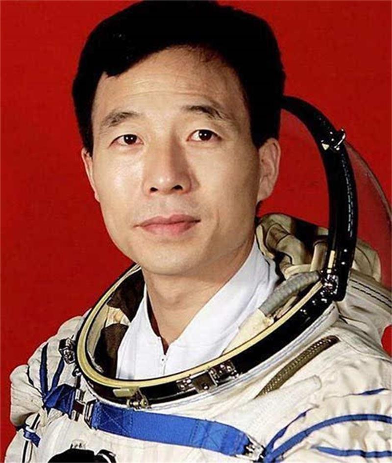 13名宇航员上太空,为何只有景海鹏一人,获得一级航天功勋奖?