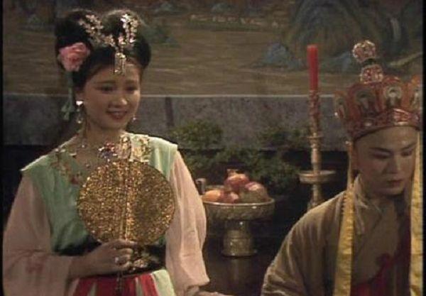 何晴|“一代美人”何晴的跌宕情史,她的故事充满了戏剧性