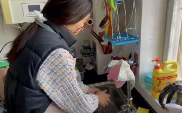 许敏|田静吐槽自己变“老妈子”，感叹生活不易，网友：这才是生活