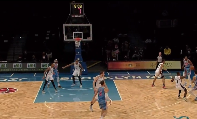 布雷克·格里芬|单节35分！格里芬梦回巅峰，KD游刃有余，篮网多点开花打崩马刺