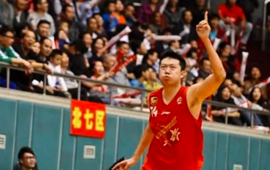 米蘭|男籃名宿又離婚了？新婚妻子社媒發(fā)文疑似告別，曾是登陸NBA第1人