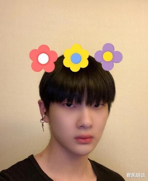 白敬亭|当红男星卸妆后，白敬亭帅气，周震南没啥变化，看到龚俊：我醉了