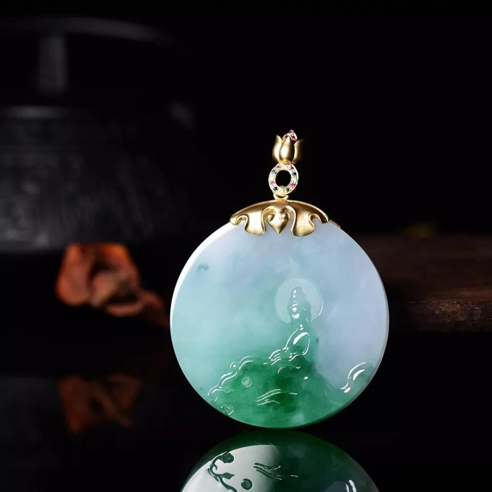 翡翠|这位翡翠大亨,下葬用的棺材罩竟然是翡翠手镯扎成的