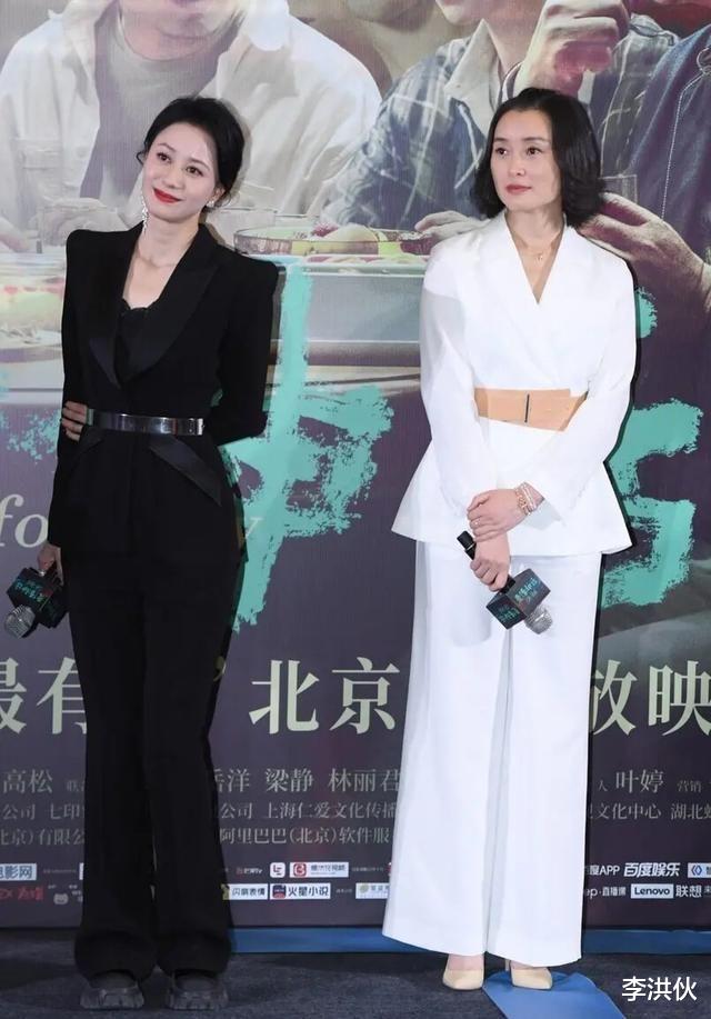 闫妮|女星走红毯各种露法博关注，网友：实力派都把自己裹得严严实实