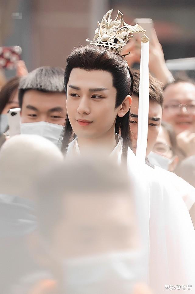 成毅|成毅首曝新剧定妆照，造型太仙气，新晋顶流与景甜合作真幸运