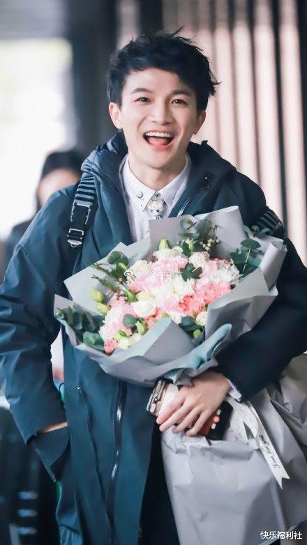 周深|可以说周深走来这一路都是充斥着众人的质疑和嘲笑，但是哪有怎么样呢