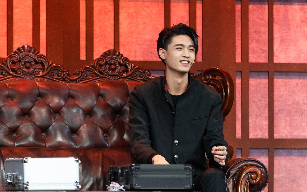 相声|德云社门面代表秦霄贤，放着好好地富二代不做，却痴迷于相声