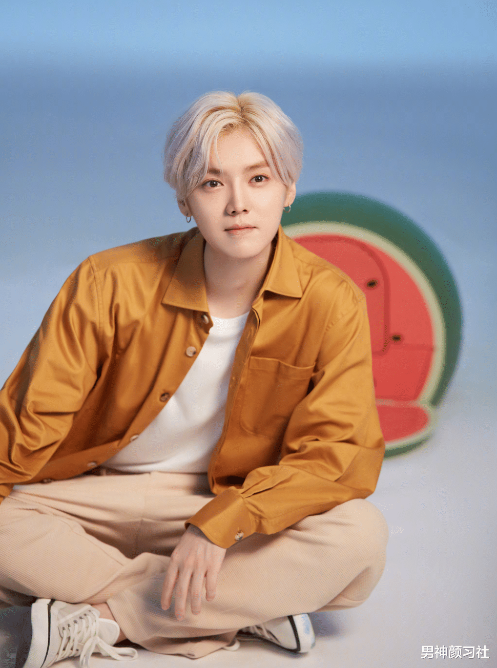 男神颜习社|今天，我们来聊下被嘲讽娘泡、且颜值崩塌的鹿晗衣品到底如何