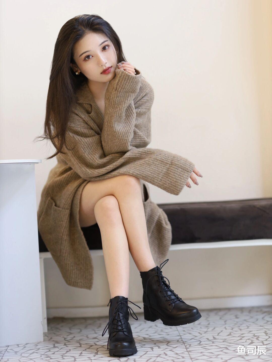 鱼司辰 冬天毛衣怎么穿才好看?试一试这5套穿搭,不光时髦还很有气质