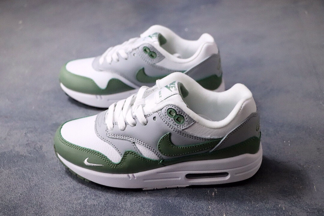 莆田鞋匠|耐克Nike WMNS Air Max 1 Premium “Spiral Sage” 灰绿