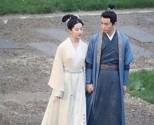 刘亦菲|刘亦菲新戏路透，再现古装颜值“天花板”，柳岩“秀身材”出演