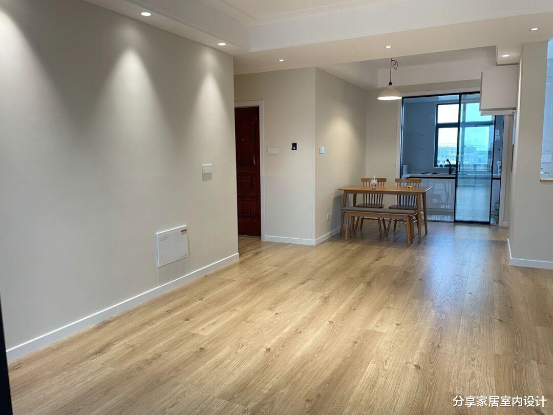 |等我有房了，墙面不会刷白色，看看她家的新房，简单还很美观！