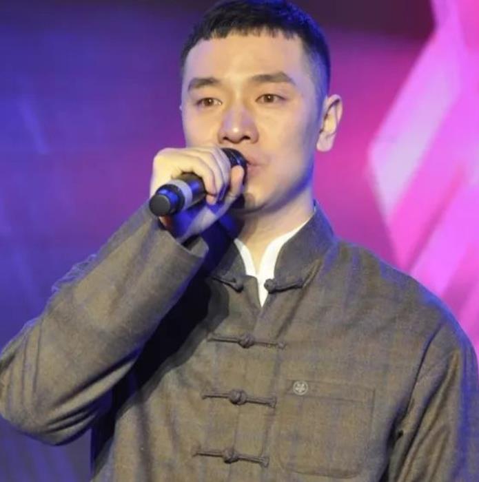 春晚|春晚独唱4分，艳压刘德华的草根王琪凭啥爆红？看她妻子什么背景