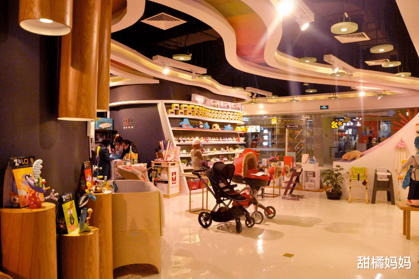 甜橘妈妈|二胎宝妈给宝宝买蛋糕“边角料”，遭到网友无情吐槽：孩子真可怜