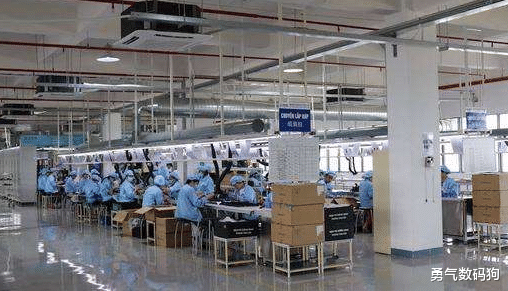 职场故事|为什么国内制造工厂招不到人，外企工厂门前应聘者却排起了长队？