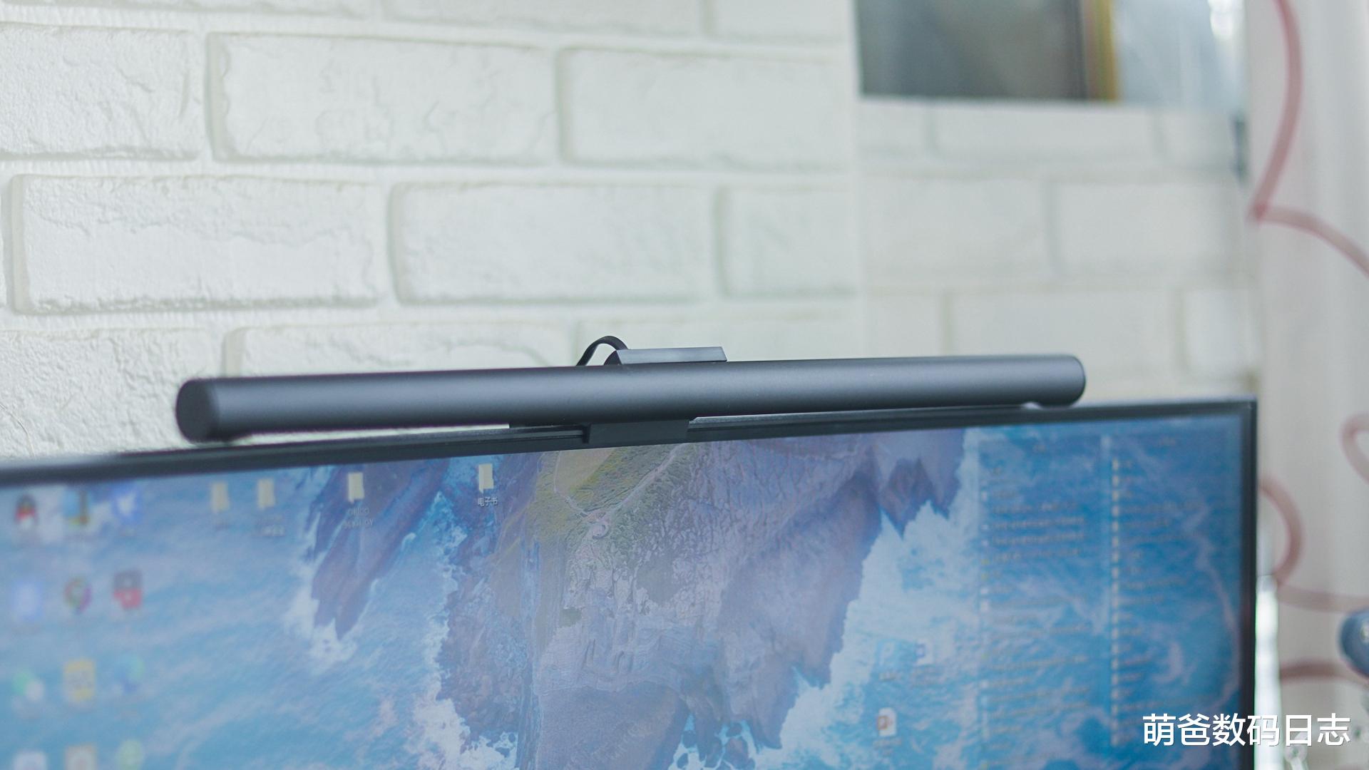 萌爸数码日志 晒晒一只小社畜的家用办公桌面