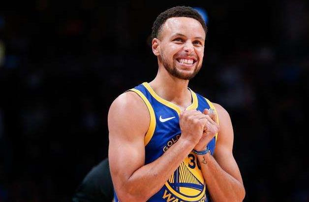 斯蒂芬·库里|库里数据太骚了！正负值11.9冠绝NBA，表现全能一数据却联盟垫底