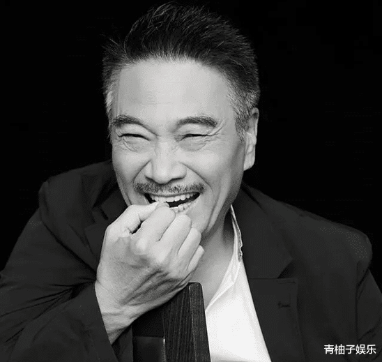 吴孟达|68岁吴孟达去世，母亲白发人送黑发人，未能再与星爷合作成遗憾