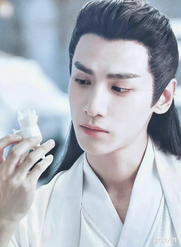 罗云熙|11天仅1.5亿，少了古装扮相的加持，罗云熙的事业已跌入谷底？